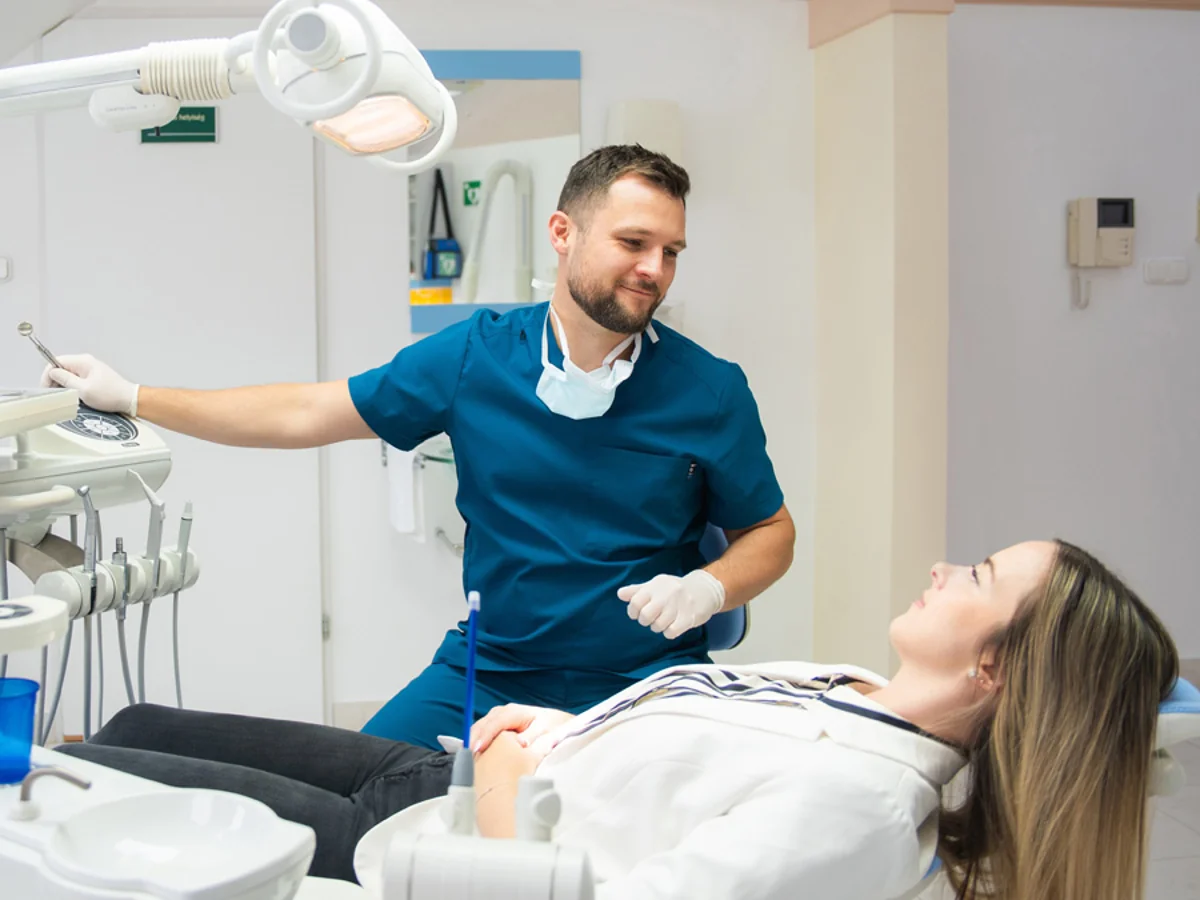 Fogkőelt&aacute;vol&iacute;t&aacute;s Sopronban